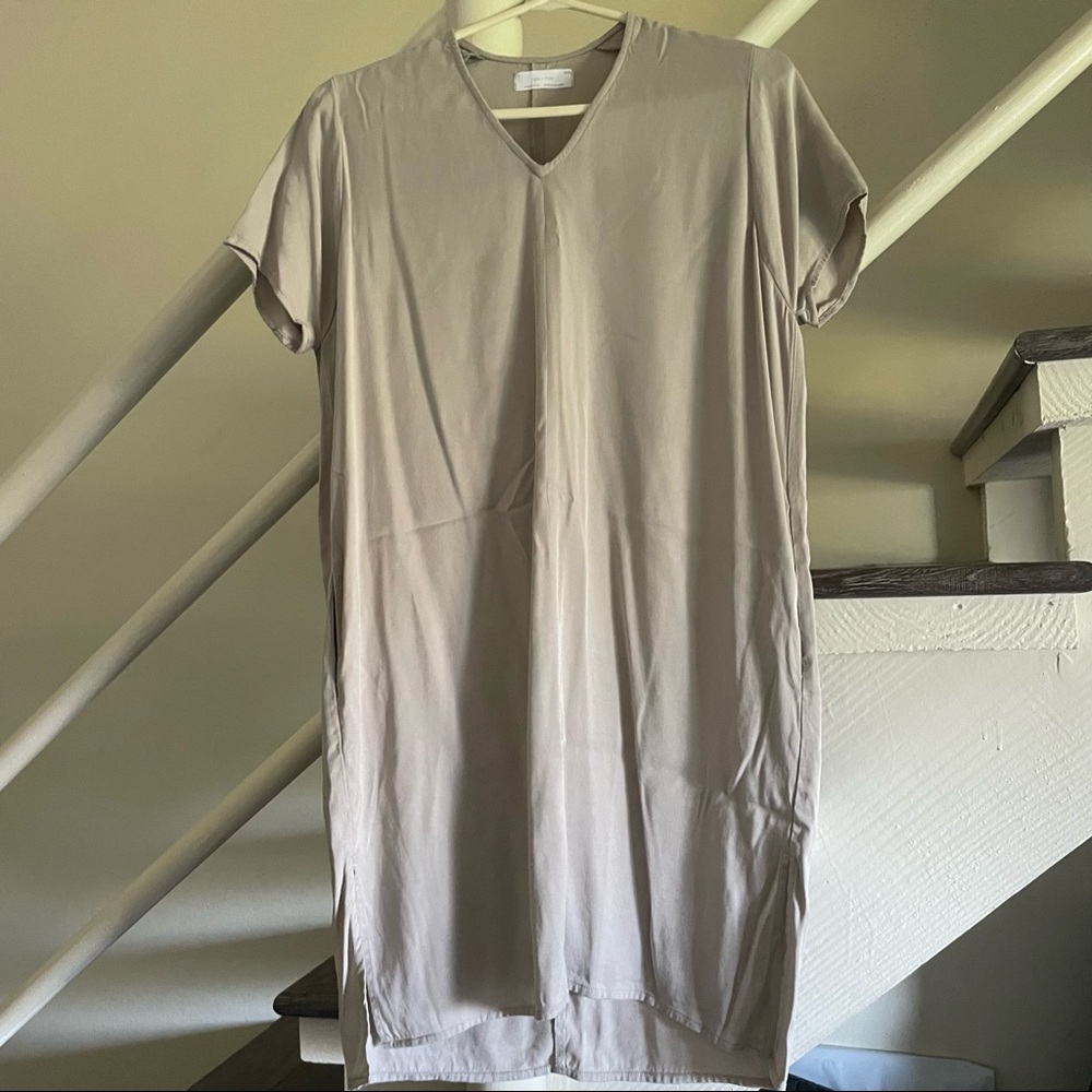 Oak & Fort Beige Mid length Vneck Dress